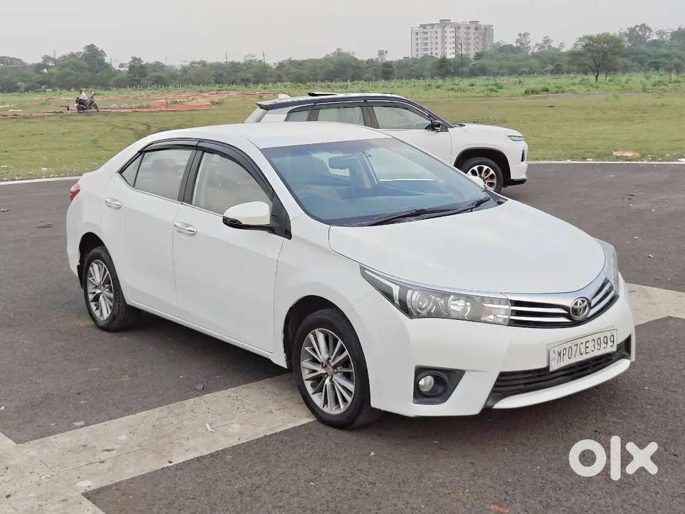 2016 Toyota Corolla Altis पेट्रोल ऑटोमैटिक