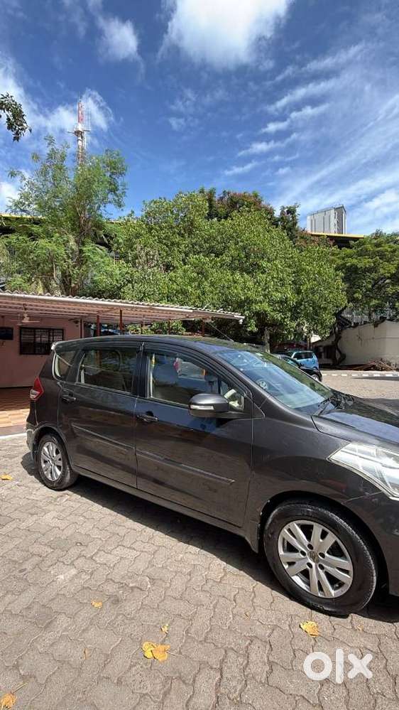 Maruti Suzuki Ertiga Vxi Shvs, 2017, Petrol