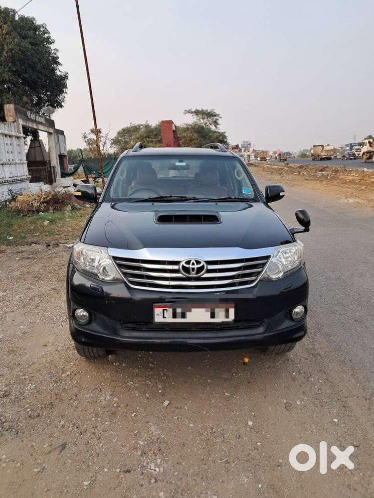 Toyota Fortuner, 2012, Diesel