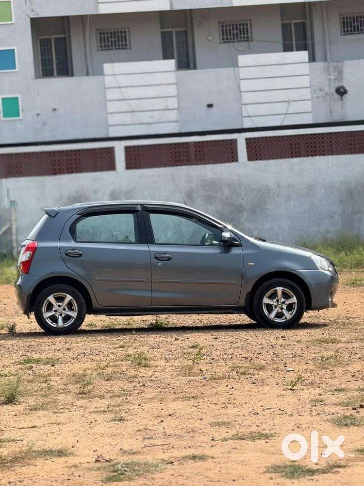 Toyota Etios Liva 2013-2014 G, 2013, Petrol