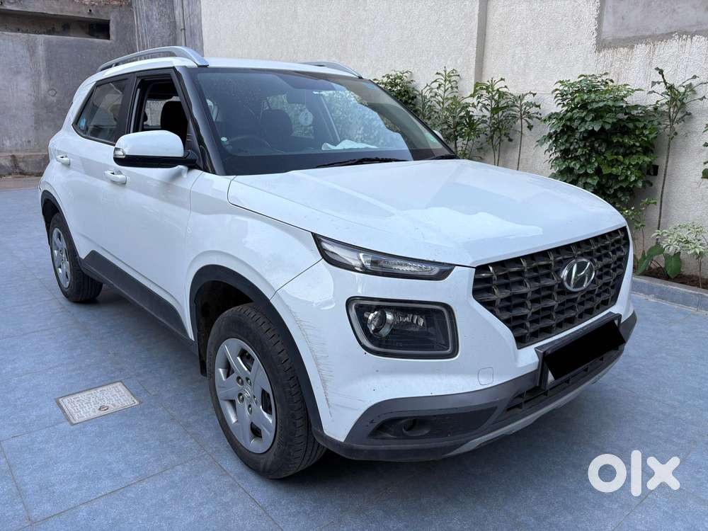 Hyundai Venue 1.2 S Plus, 2022, Petrol