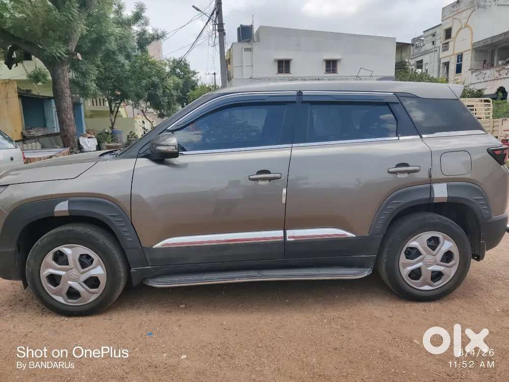 Maruti Suzuki Brezza Vxi 2025