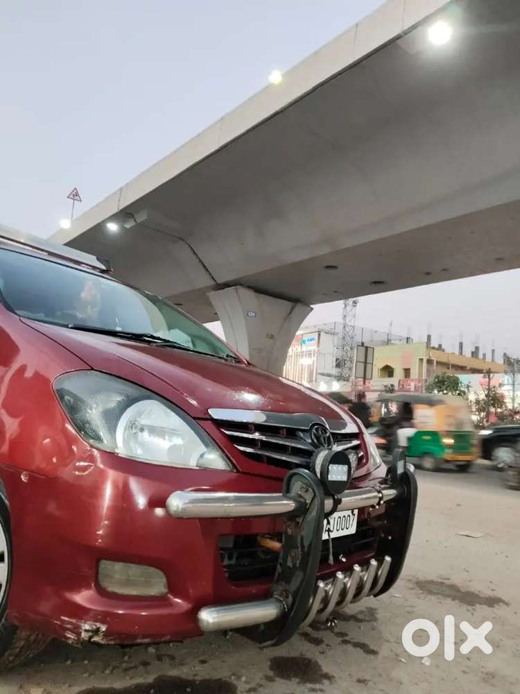 Toyota Innova 2008 Diesel 180000 Km Driven