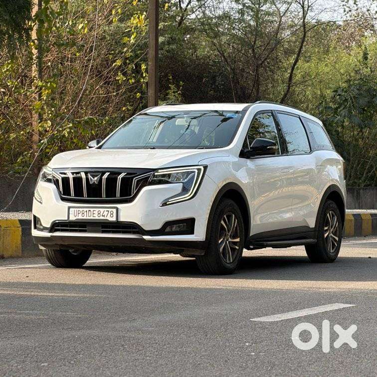 Mahindra Xuv700 2.0 Ax 5 Petrol At Str, 2023, Petrol