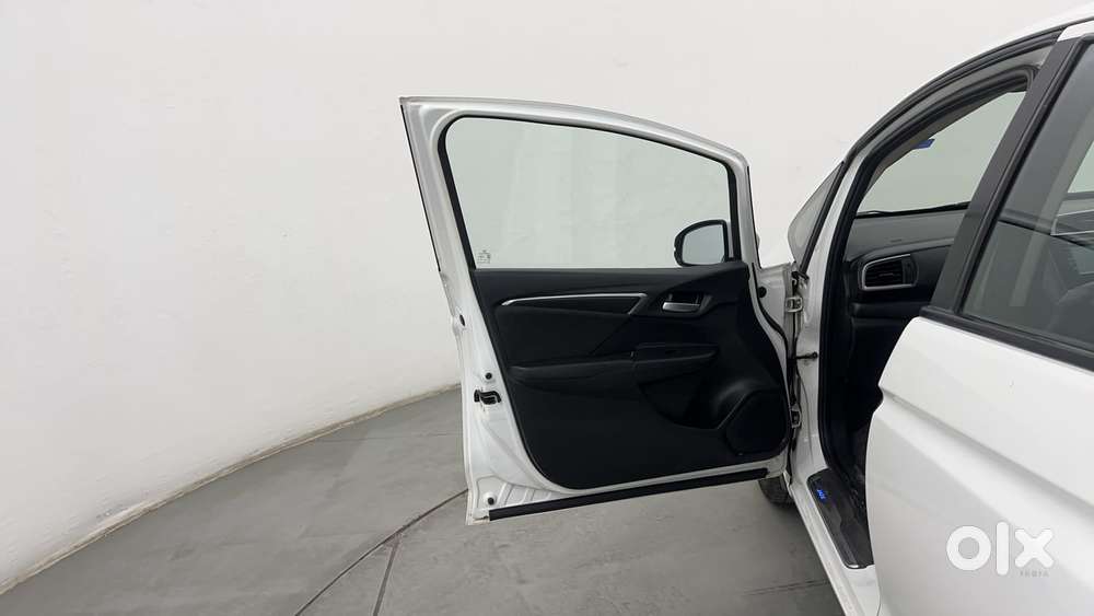 Honda Jazz [2020-2023] 1.2 Vx I-vtec Mt, 2016, Petrol