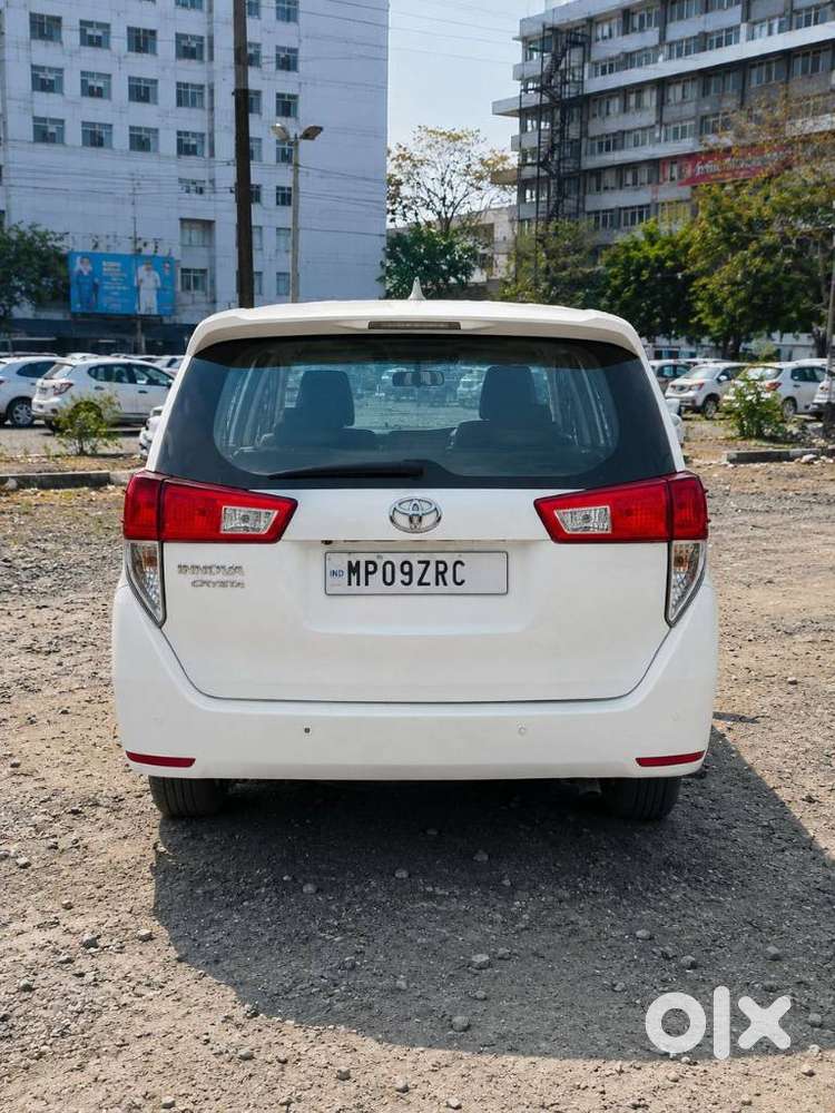 Toyota Innova Crysta 2.4 G Mt, 2023, Diesel