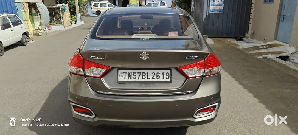 Toyota Innova 2.5 V 2011 Full Option Car Showroom Condition