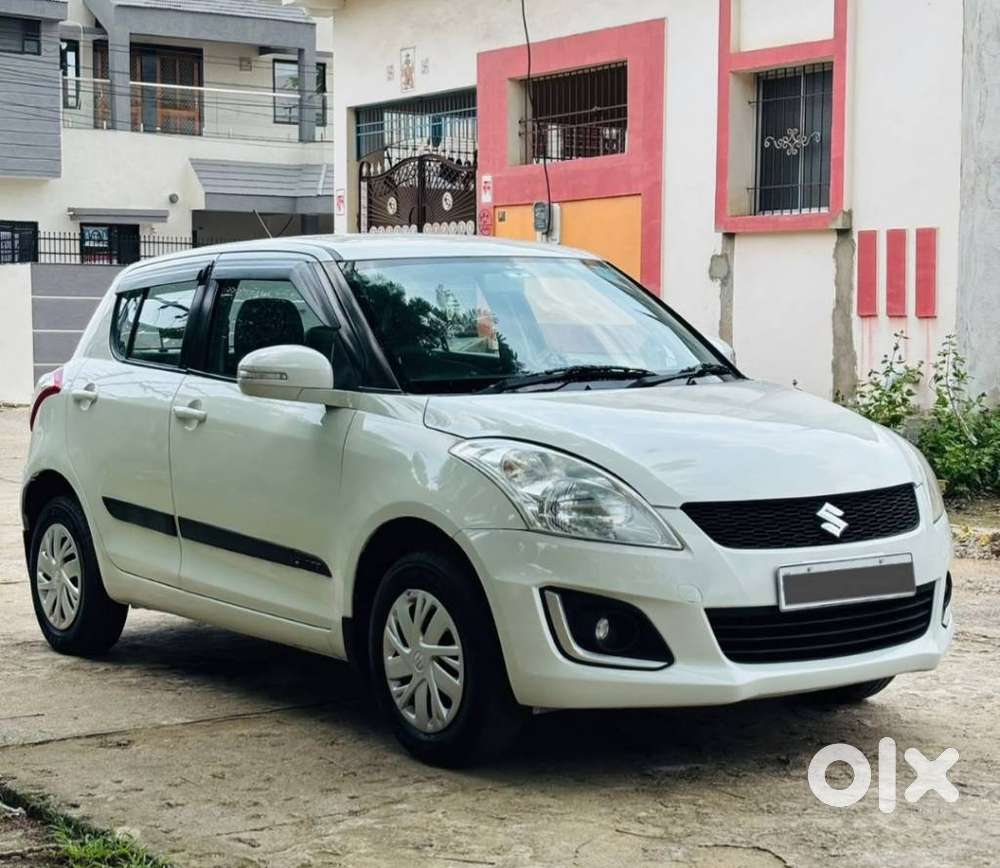 Maruti Suzuki Swift Vxi 1.2 Abs Bs-iv, 2016, Petrol