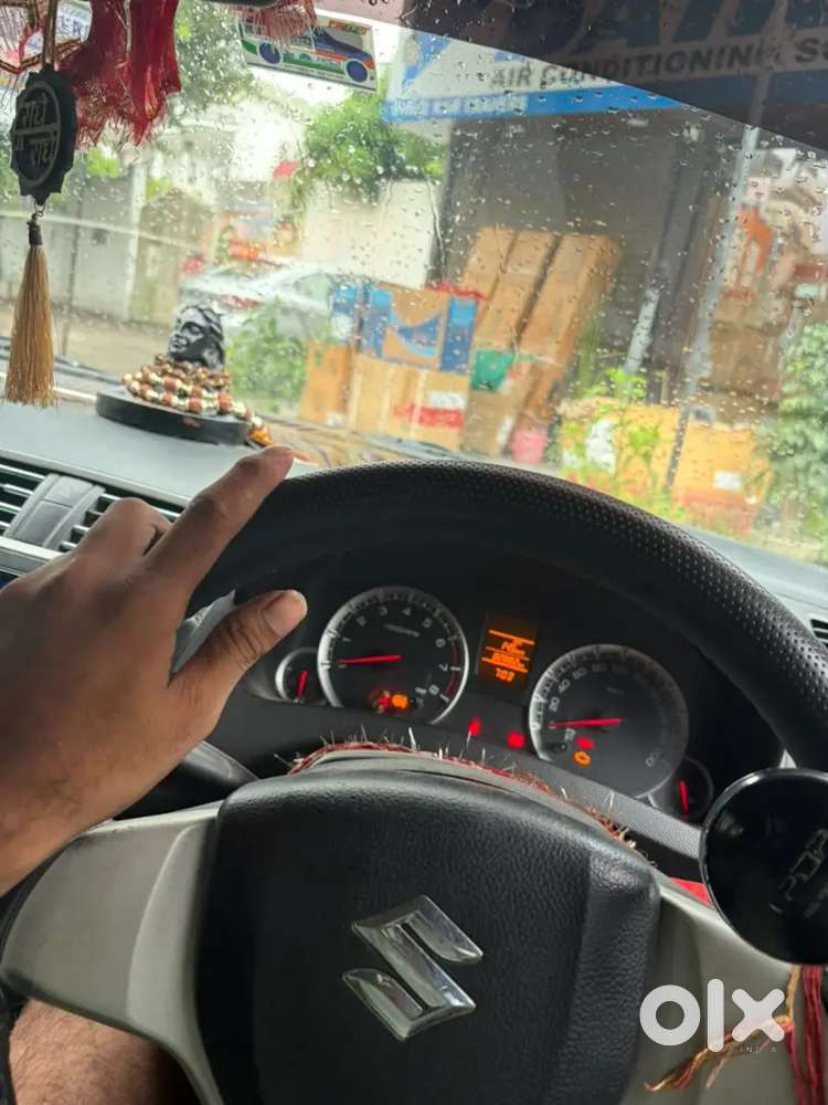 Maruti Suzuki Swift Vxi 2016