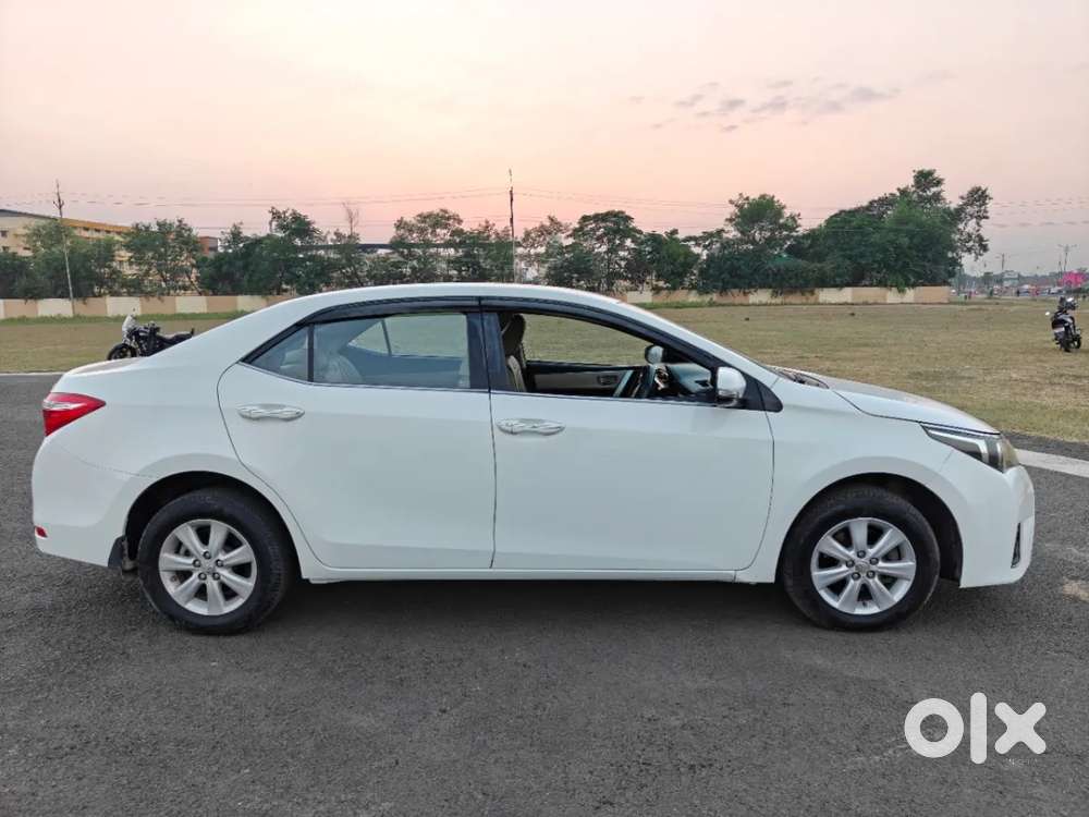 Toyota Corolla Altis 1.8 G Cvt, 2016, Petrol