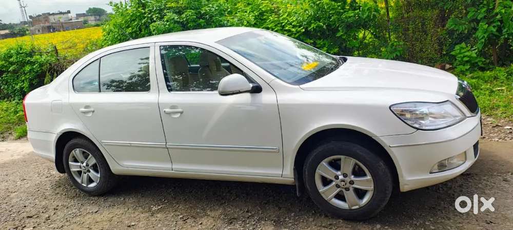 Skoda Laura 2011 Petrol Well Maintained