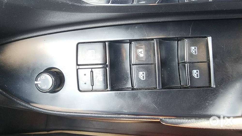 Toyota Innova Crysta 2.4 G Mt, 2016, Diesel