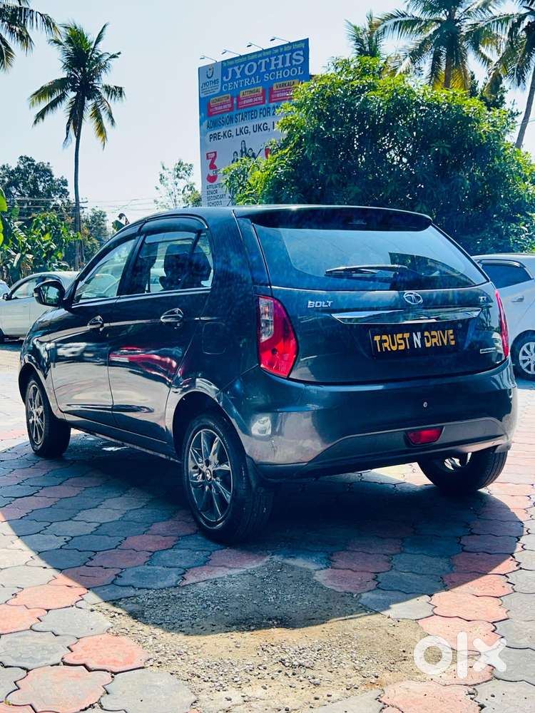 Tata Bolt Revotron Xt, 2015, Petrol