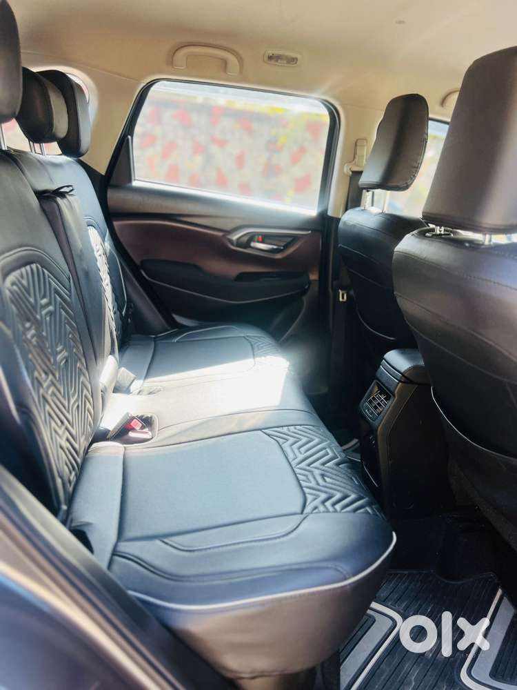 Maruti Suzuki Grand Vitara 1.5 Delta Smart Hybrid At, 2023, Petrol