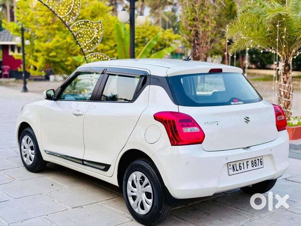 Maruti Suzuki Swift Vxi Optional, 2022, Petrol