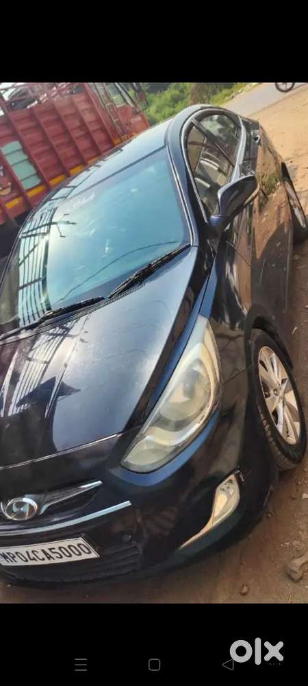 Hyundai Fluidic Verna 2012