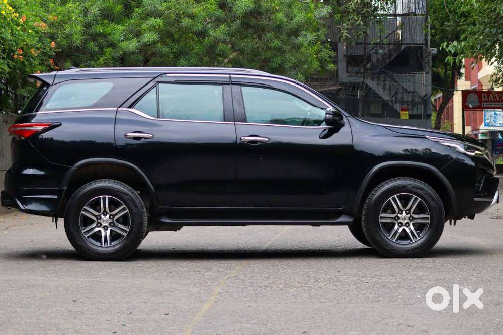 Toyota Fortuner 4x2 At 2.7 Petrol, 2022, Petrol