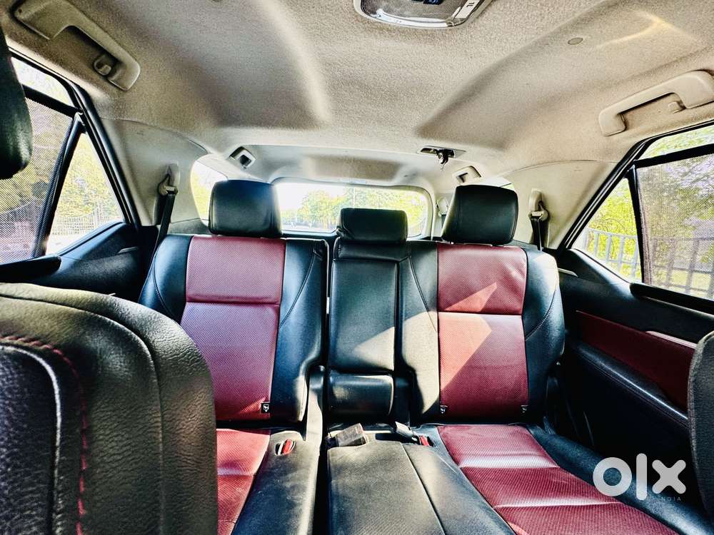 Toyota Fortuner Legender