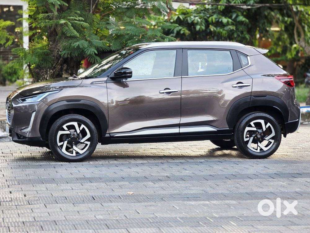 Nissan Magnite 1.0 Xv Premium Turbo Cvt, 2021
