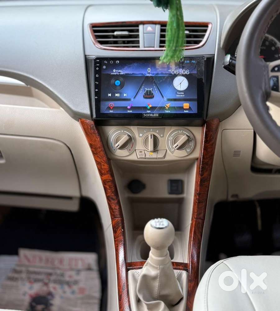 Maruti Suzuki Ertiga Green Vxi
