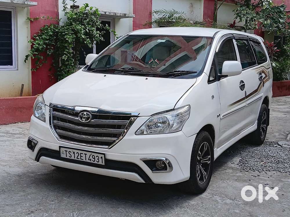 Toyota Innova 2.5 G (diesel) 8 Seater, 2015, Diesel