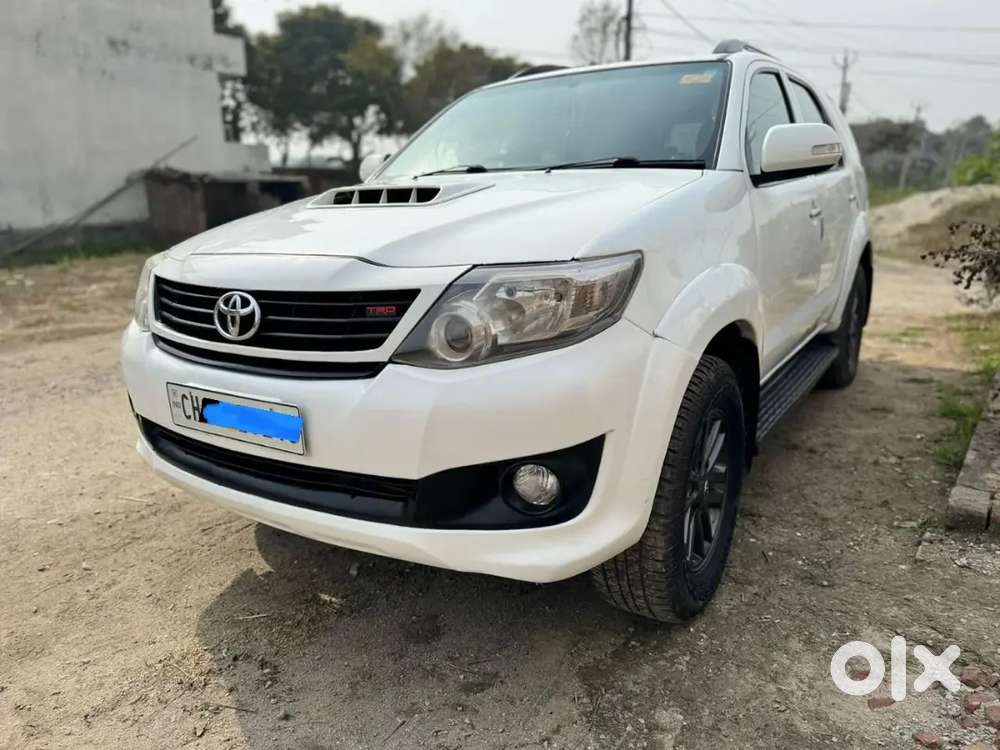 Toyota Fortuner 2012/11 Ch01 Diesel 1st Owner. 7 Seater Available