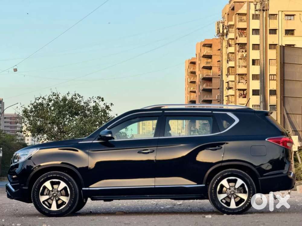 Mahindra Alturas G4, 2022, Diesel