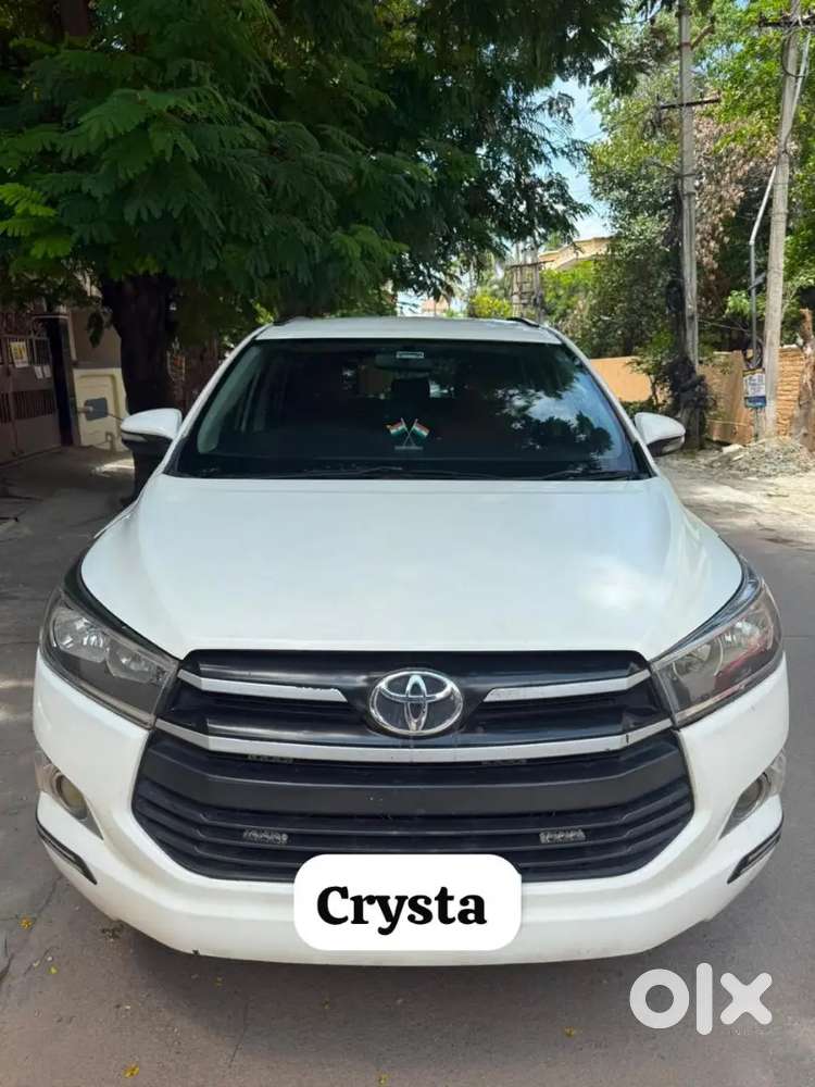 Toyota Innova Crysta 2.4 Mt 2016