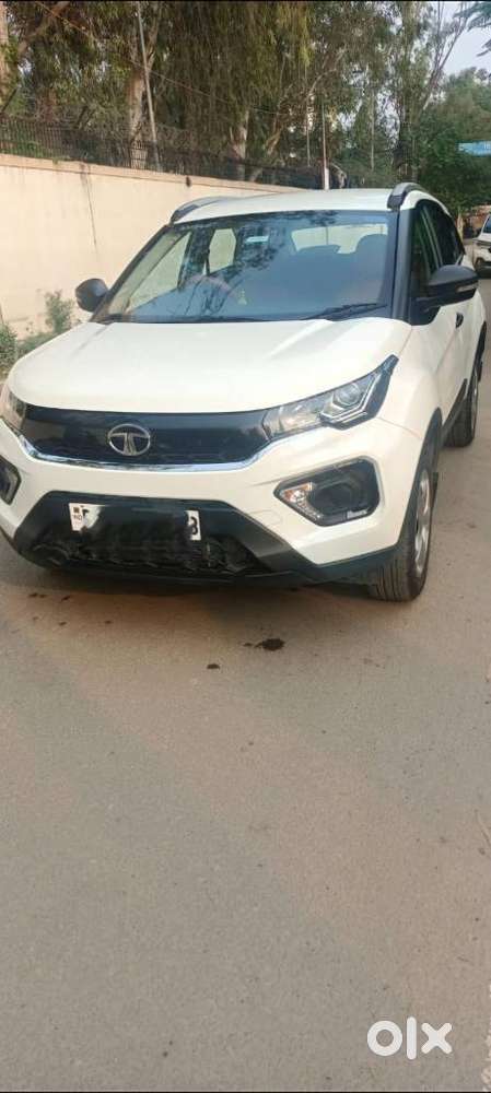 Tata Nexon 1.2 Revotron Xm (s), 2023, Petrol