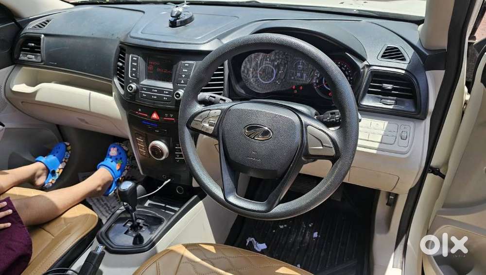 Mahindra Xuv300 W6 Amt Diesel, 2023, Diesel