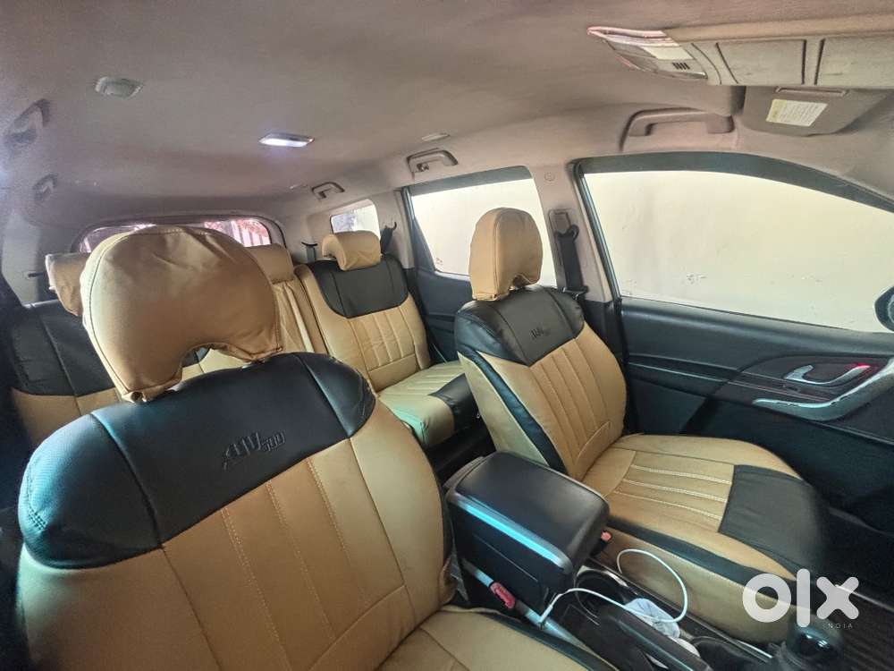 Xuv500 W8 Top Model