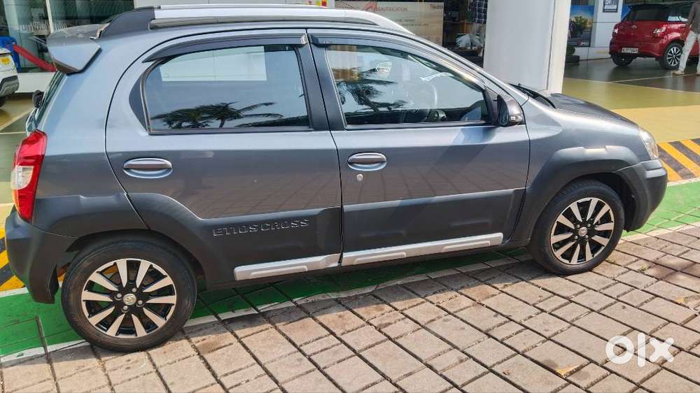 Toyota Etios Cross 2017 Petrol, Single Owner