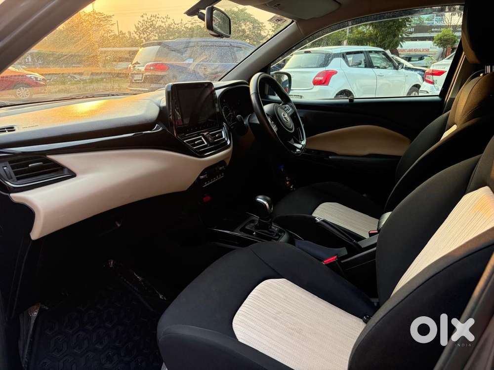 Toyota Glanza 1.2 V Amt, 2024, Petrol
