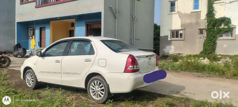 Toyota Etios 1.5 V 2011