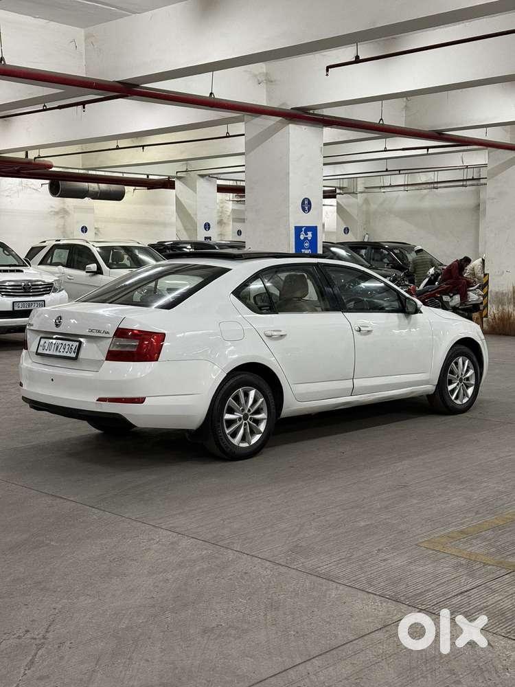 Skoda Octavia [2014-2017] 2.0 Style Tdi At, 2015, Diesel