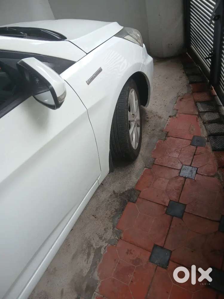 Hyundai Verna Crdi Sx 2011