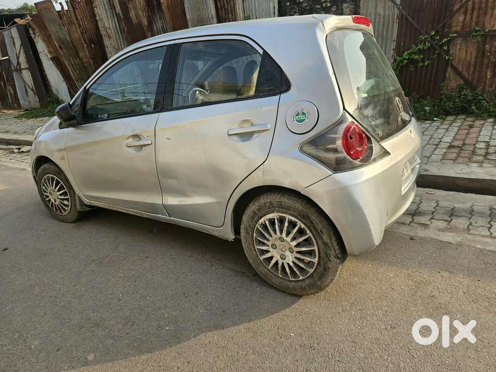 Honda Brio V Mt, 2013, Petrol