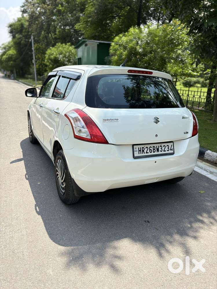 Maruti Suzuki Swift Lxi Option, 2012, Petrol