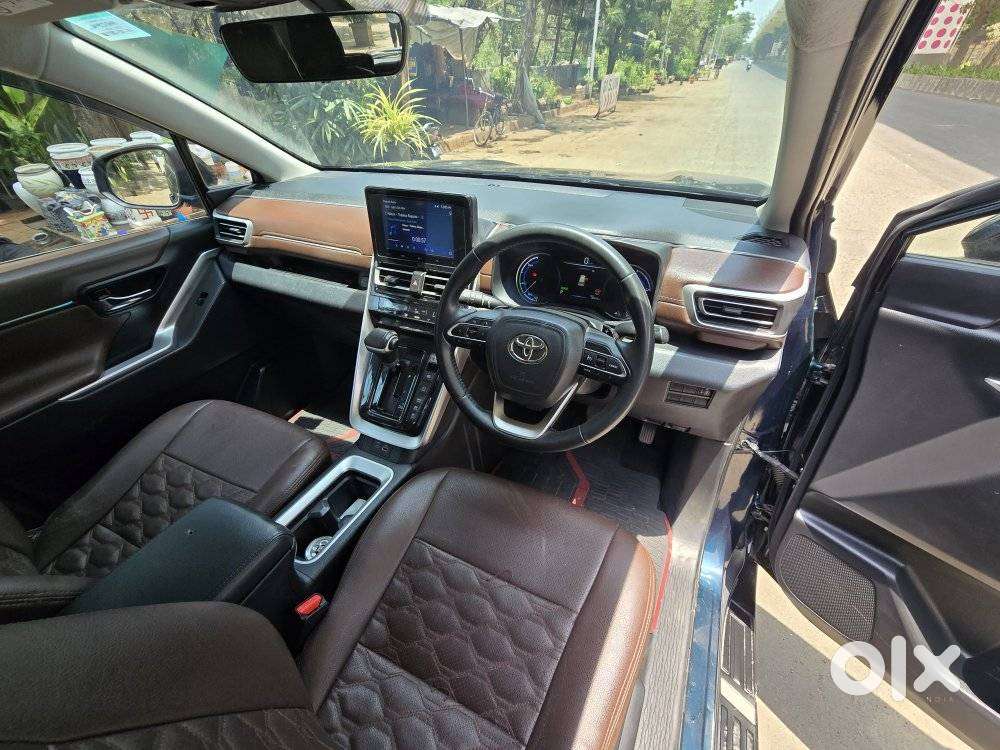 Toyota Innova Hycross 2.0 Vx Hybrid 7 Str, 2023, Petrol