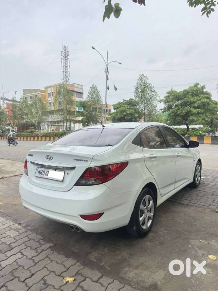 Hyundai Verna 1.6 Ex Vtvt, 2011, Petrol