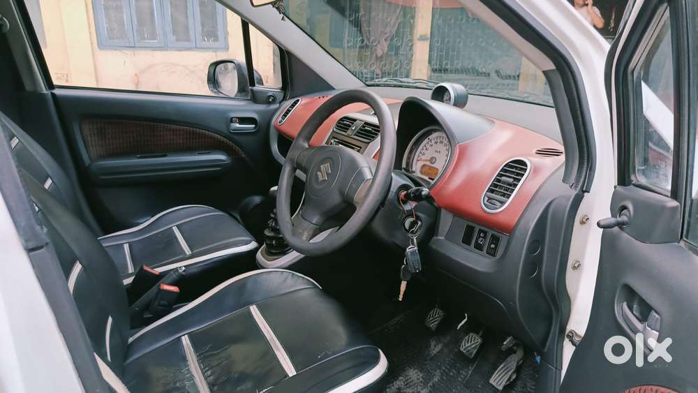 Maruti Suzuki Ritz Vxi, 2013, Petrol