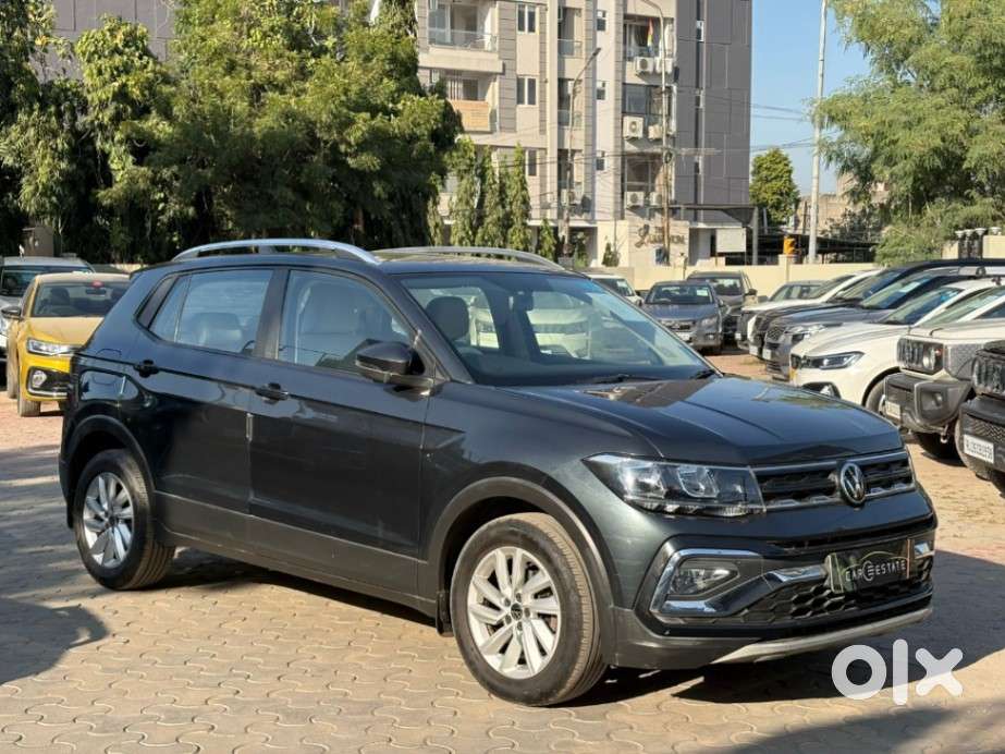 Volkswagen Taigun 1.0 Tsi Highline At, 2022, Petrol