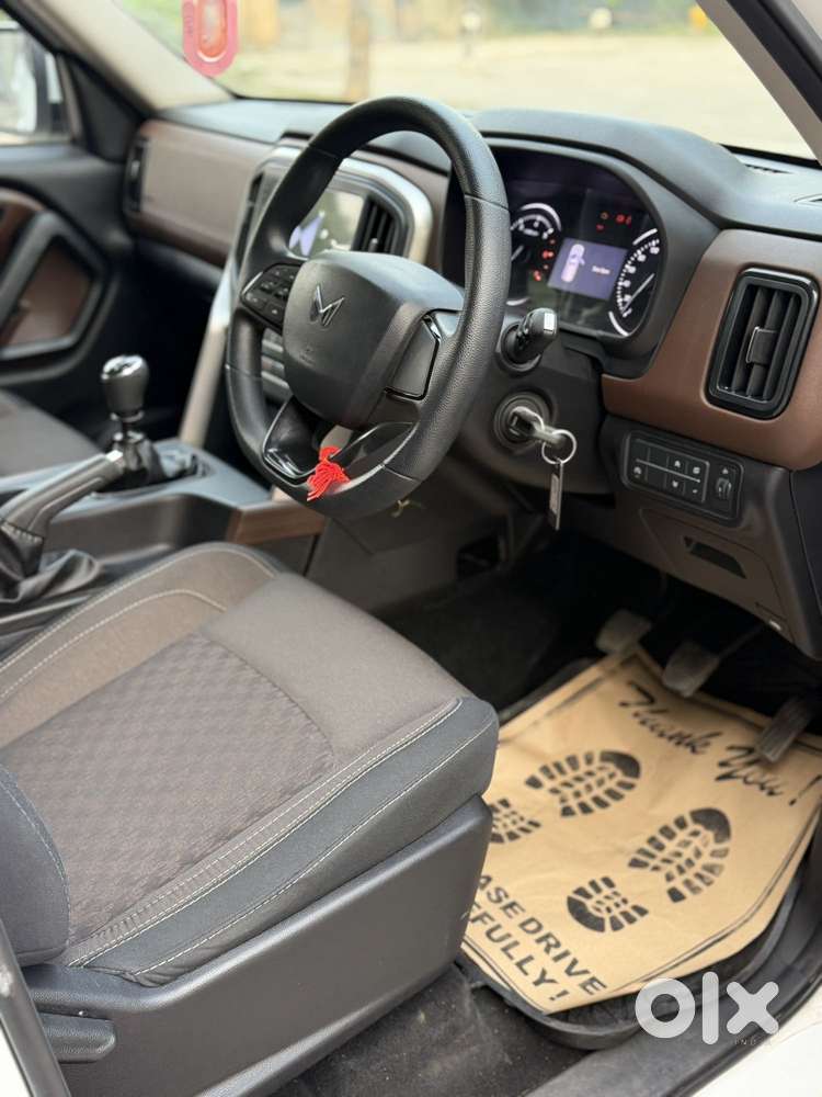 Mahindra Scorpio-n 2.0 Z2 Petrol Mt 7 Str, 2024, Petrol