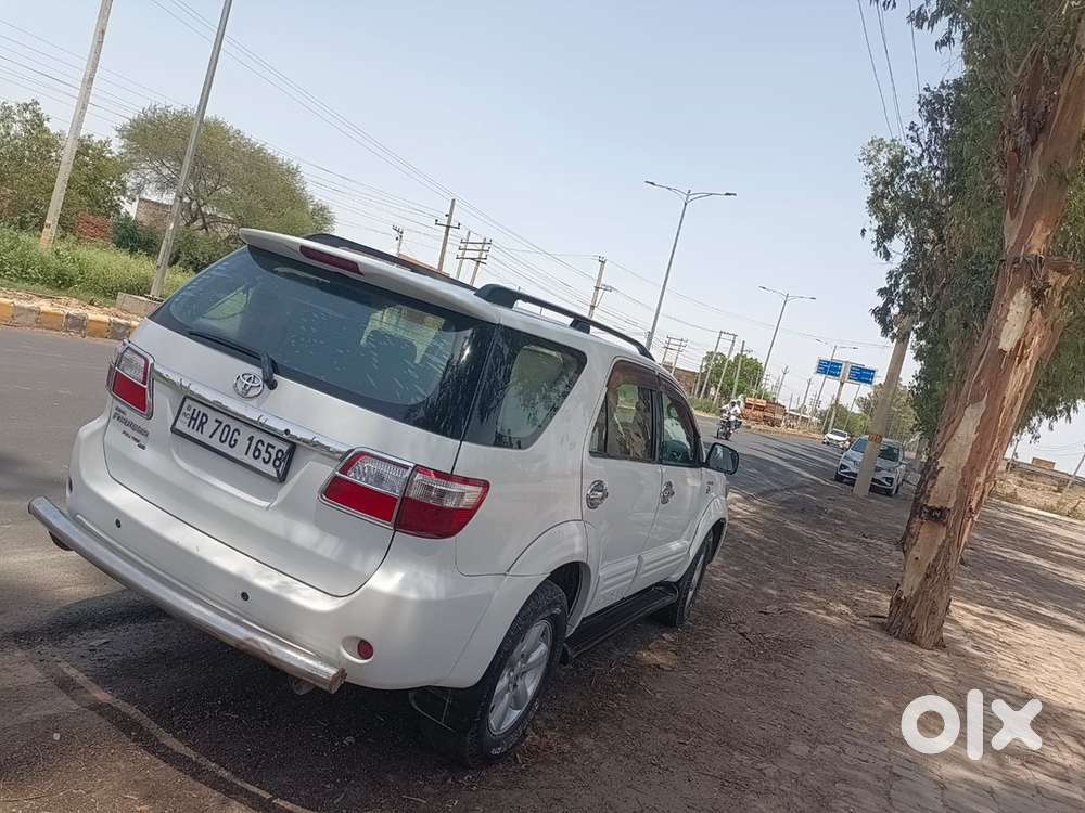 Toyota Fortuner Diesel 2011