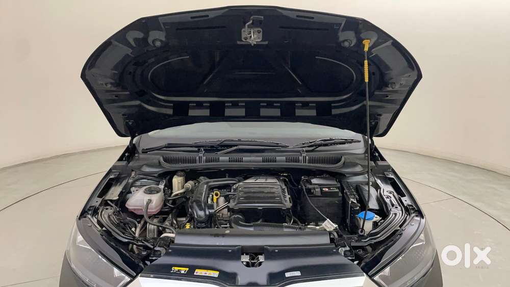 Skoda Slavia Ambition 1.0l Tsi Mt, 2022, Petrol