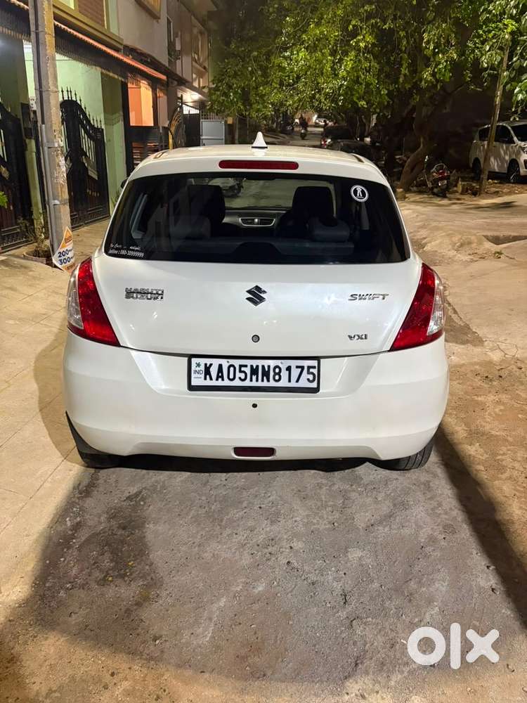 Maruti Suzuki Swift Petrol 2013
