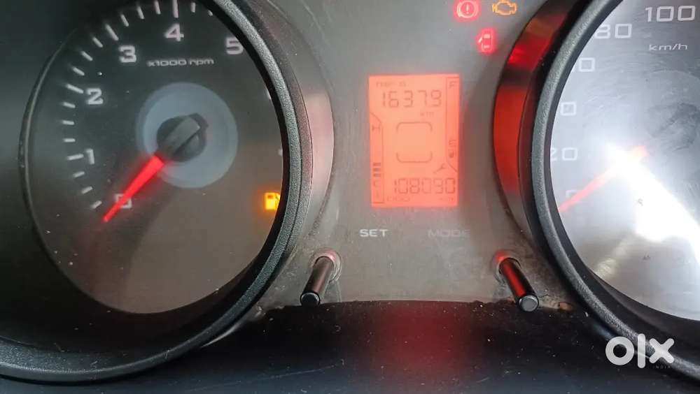 2016 Mahindra Tuv300 T4 Diesel 1.5, 7 Seater