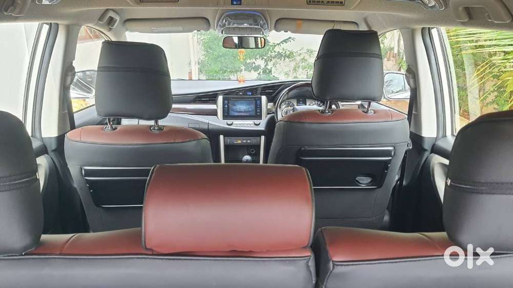 Toyota Innova Crysta 2.4 V 8 Str, 2016, Diesel