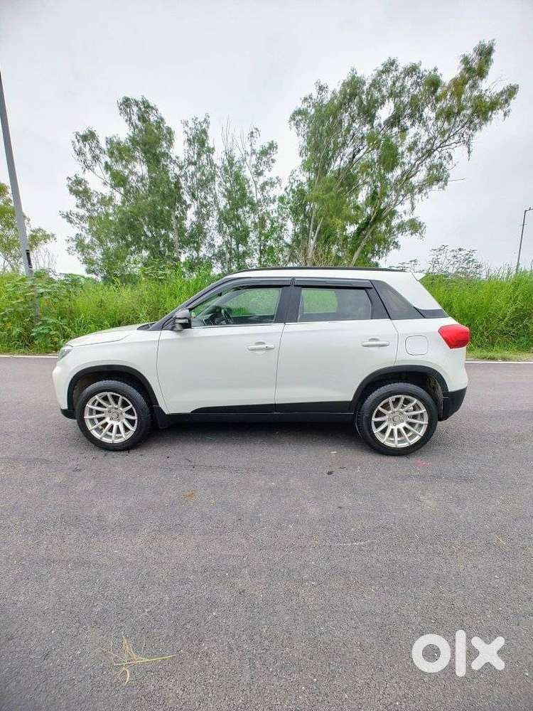 Maruti Suzuki Brezza 1.5 Vxi Smart Hybrid, 2022, Petrol
