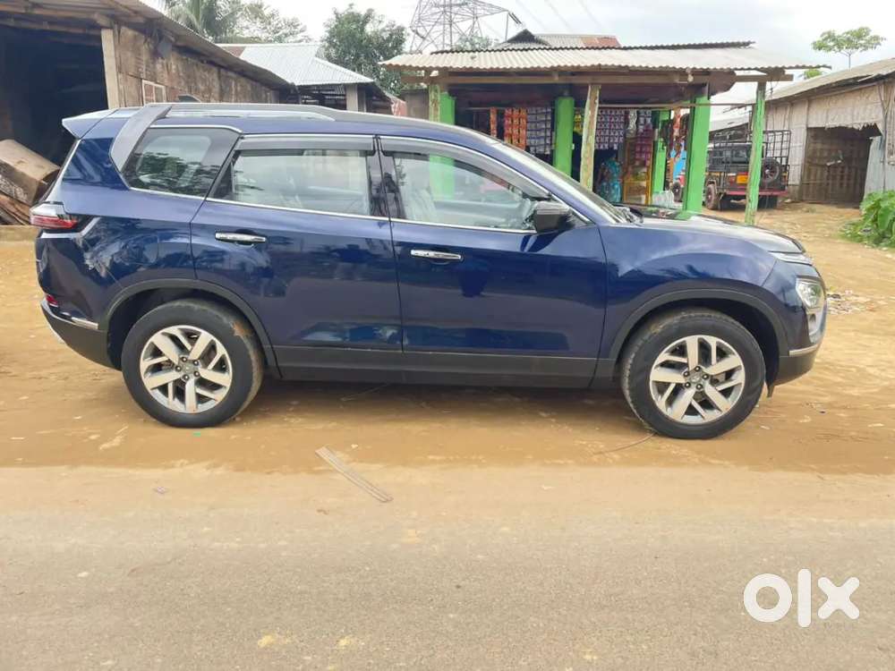 Tata Safari Xz Plus-top Model With Captain Seat & Panaramic Sunroof